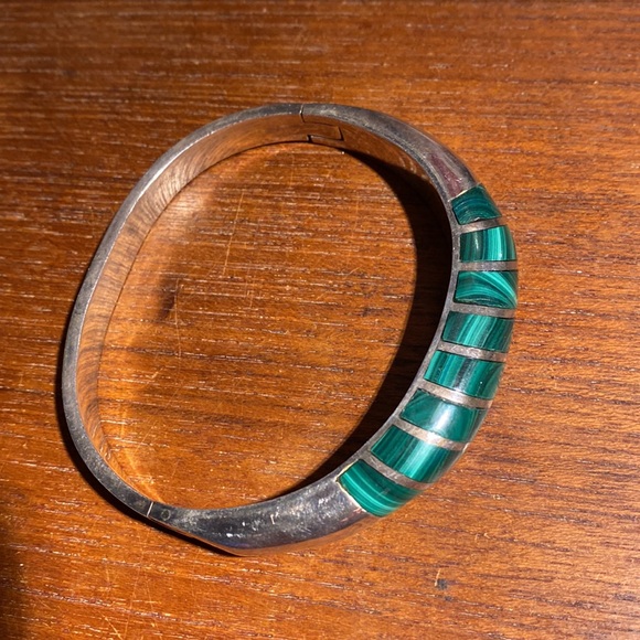 Sterling silver and malachite bangle - Picture 2 of 5